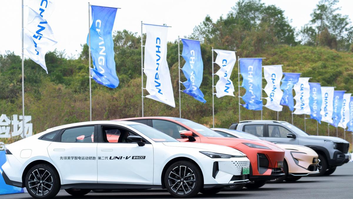 Da Changan un sistema ibrido da meno di 3 l/100 km