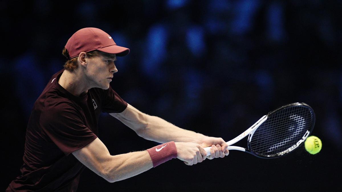 La racchetta di Sinner sta diventando un caso: perché da quattro anni usa sempre la stessa