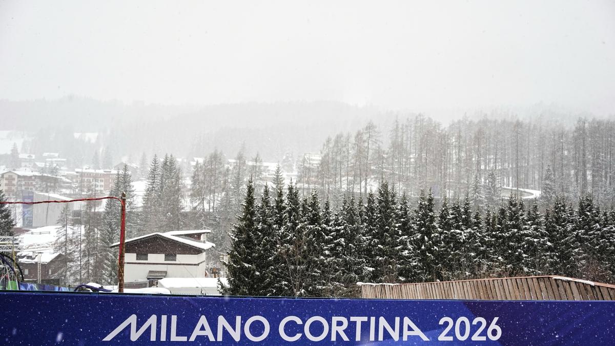 Troppa neve su Cortina: cancellata la prova di discesa femminile in programma domani