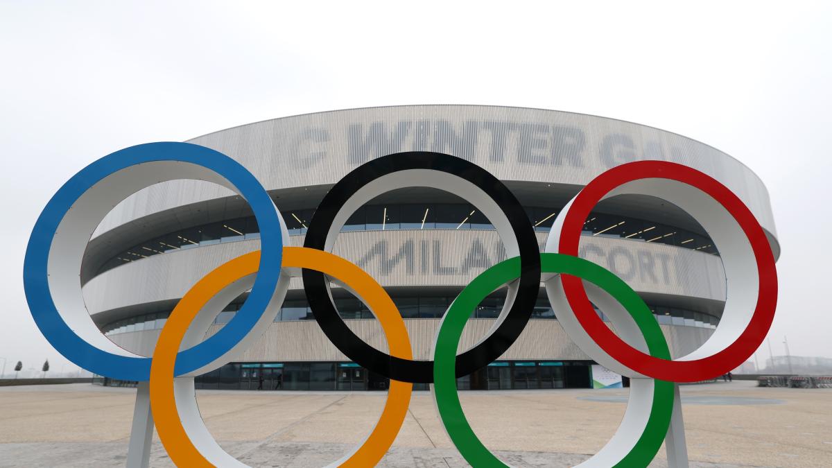 L'Olimpiade si accende: Chivu e Ibra tedofori, Pausini canta l'inno nella cerimonia d'apertura