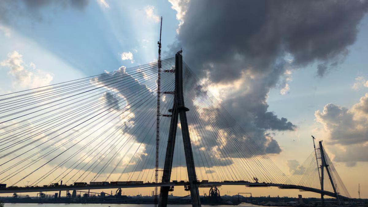 Trump minaccia di bloccare l'inaugurazione di un ponte tra Usa e Canada