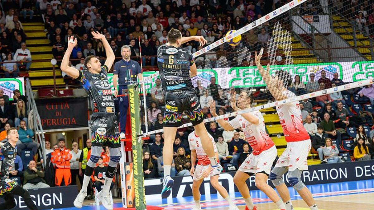Superlega, Perugia vince al tie break contro Piacenza, Verona espugna Milano