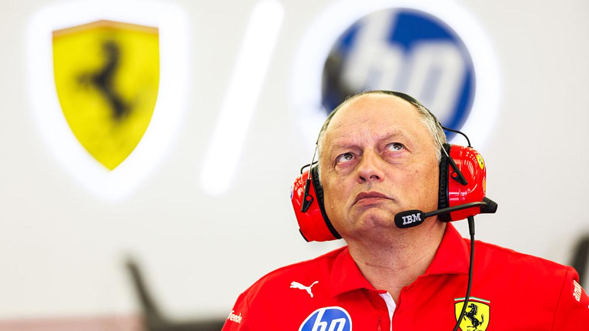 Caos F1, rabbia Vasseur: "È imbarazzante, bisogna ancora chiedere chiarimenti sul regolamento"