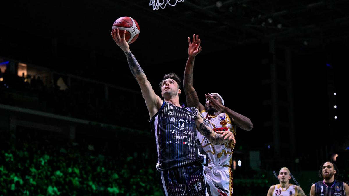 Coppa Italia: Baldasso trascina Tortona in semifinale, Venezia cede in volata