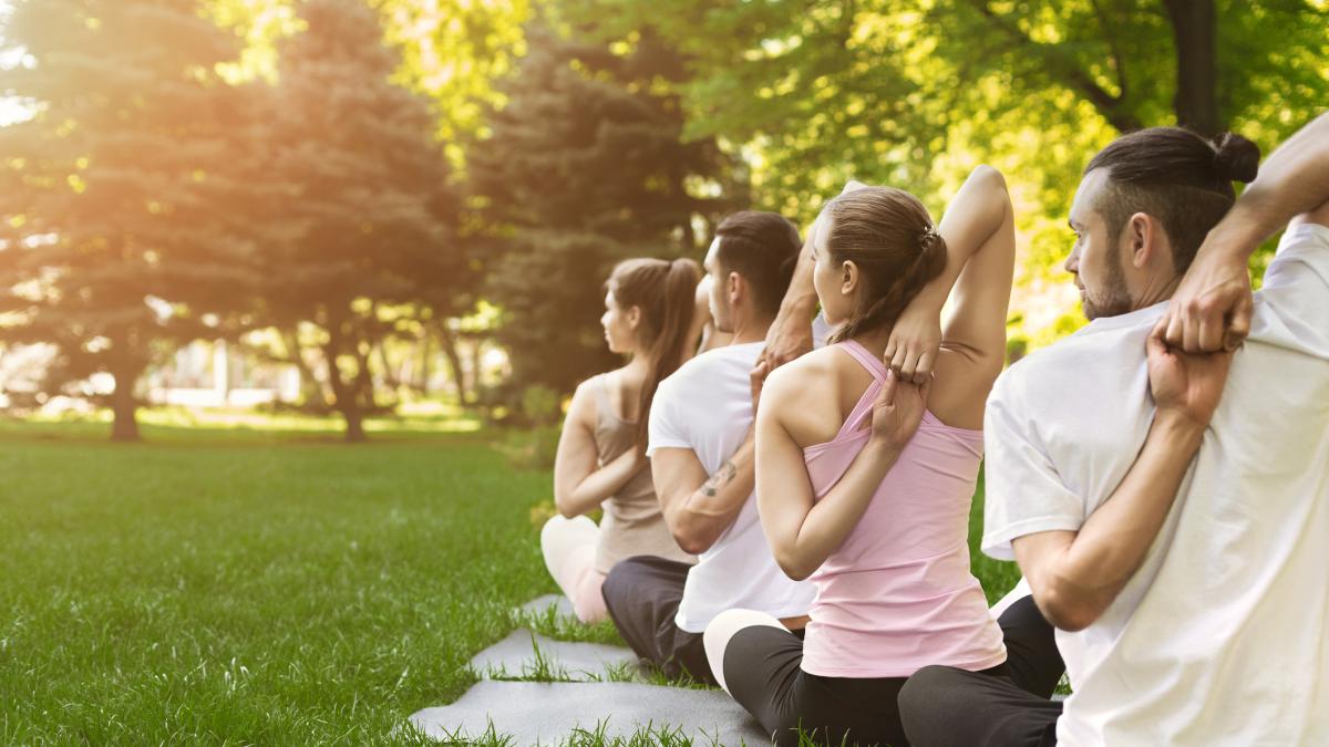 Cervicale da stress? Tre mosse facili per sciogliere collo e spalle in 3 minuti