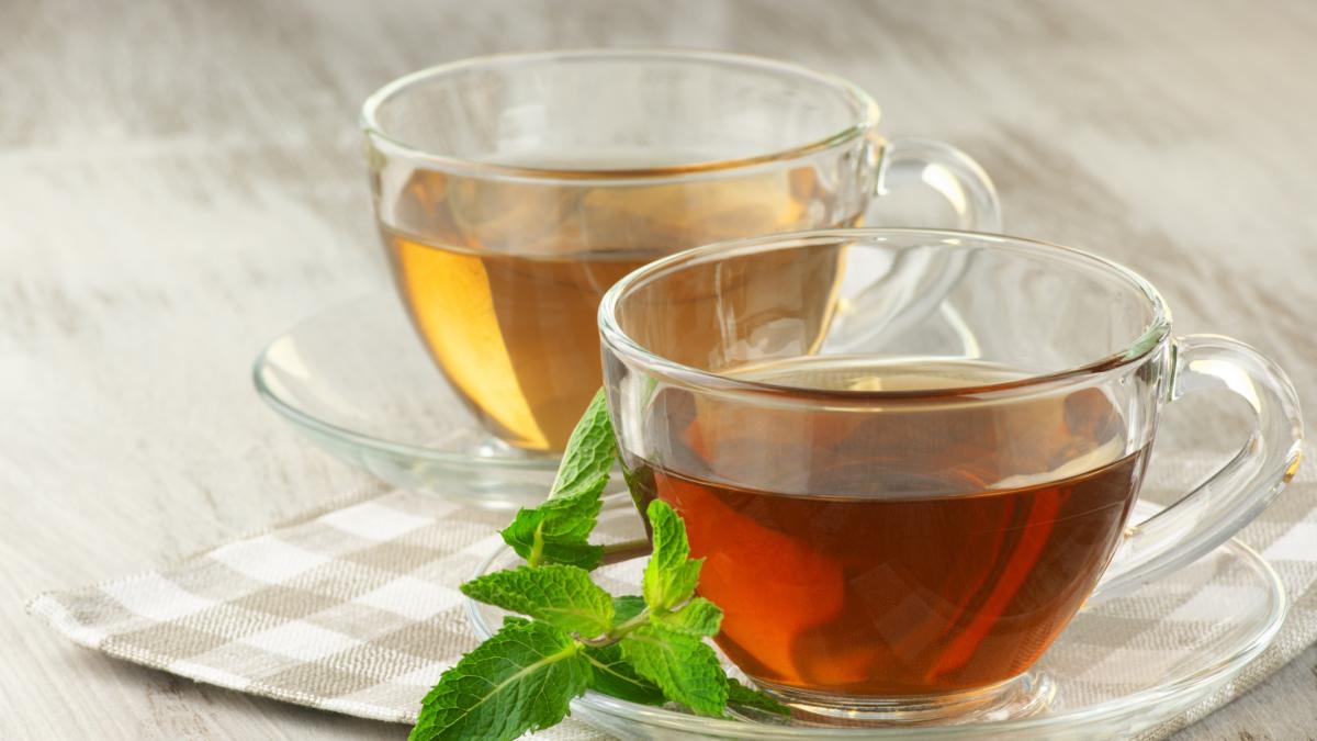 Vuoi un tè davvero salutare? Ecco con cosa abbinarlo e cosa invece non devi usare mai