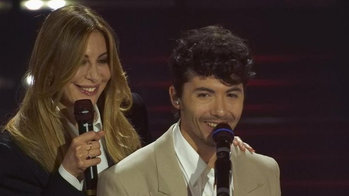 Francesca Fagnani a Sanremo 2026, il duetto in bianco e nero con Fulminacci