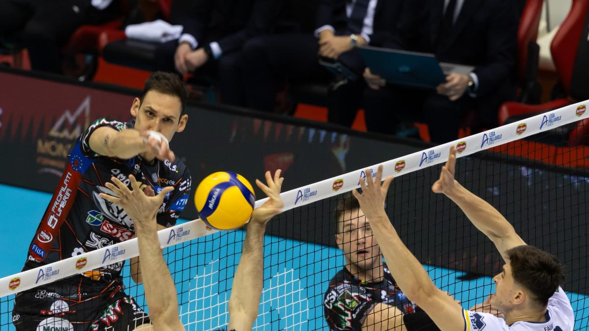 Supercoppa, Perugia travolgente: 3-0 a Trento ed è in finale