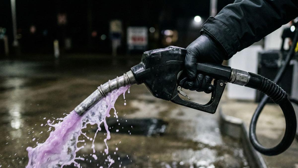 Caro benzina e diesel, per gli italiani è una stangata da 1,1 miliardi di euro al mese