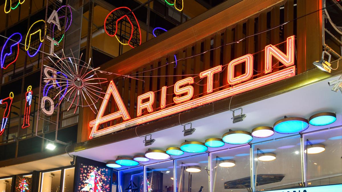 Sanremo, il motivo per cui lo guardiamo tutti è la FOMO