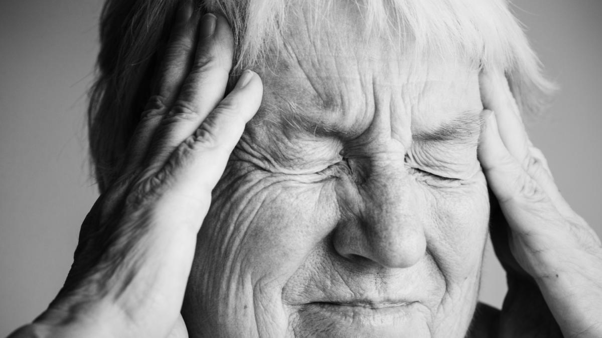 Alzheimer, i segnali che arrivano 10 anni prima della diagnosi