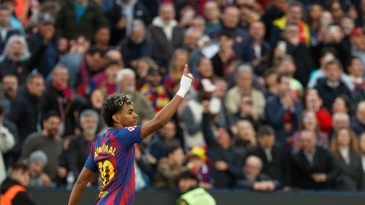 La squadra della settimana: primo tris per Lamine Yamal, l'Arsenal torna in testa con Timber