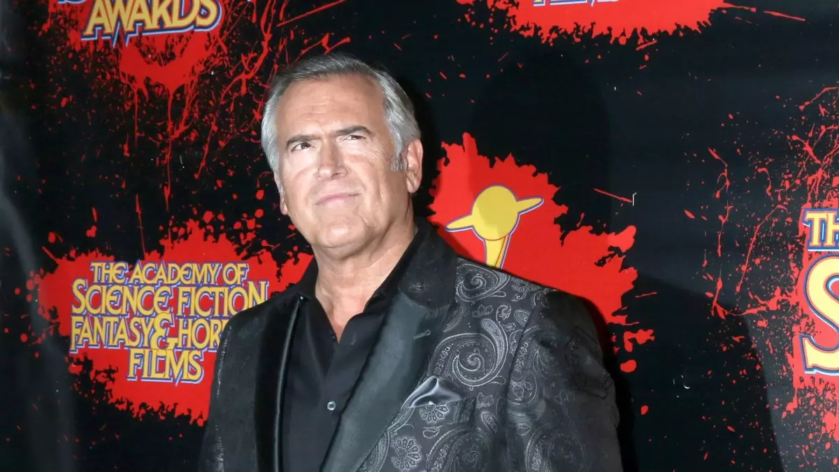 L'annuncio dell'attore Bruce Campbell: "Ho un cancro non curabile"