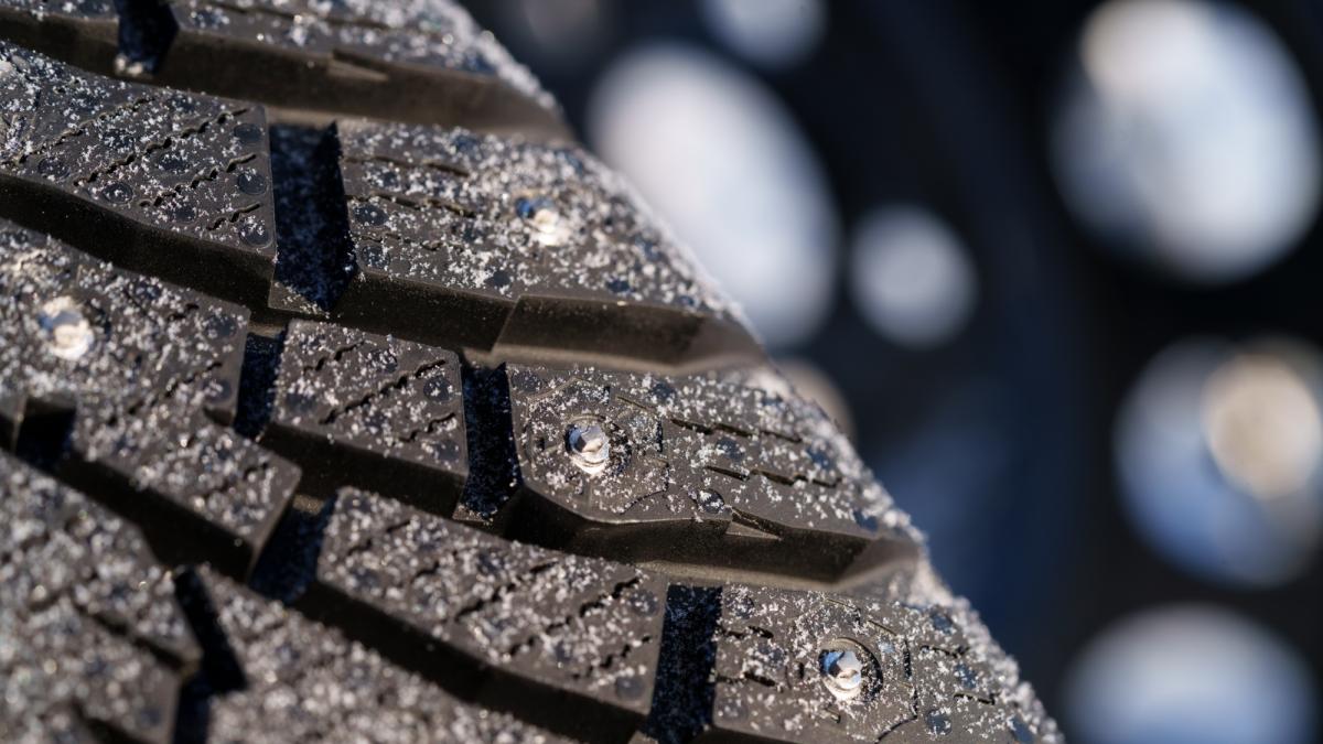 Nokian svela gli pneumatici invernali con chiodi che escono solo quando serve