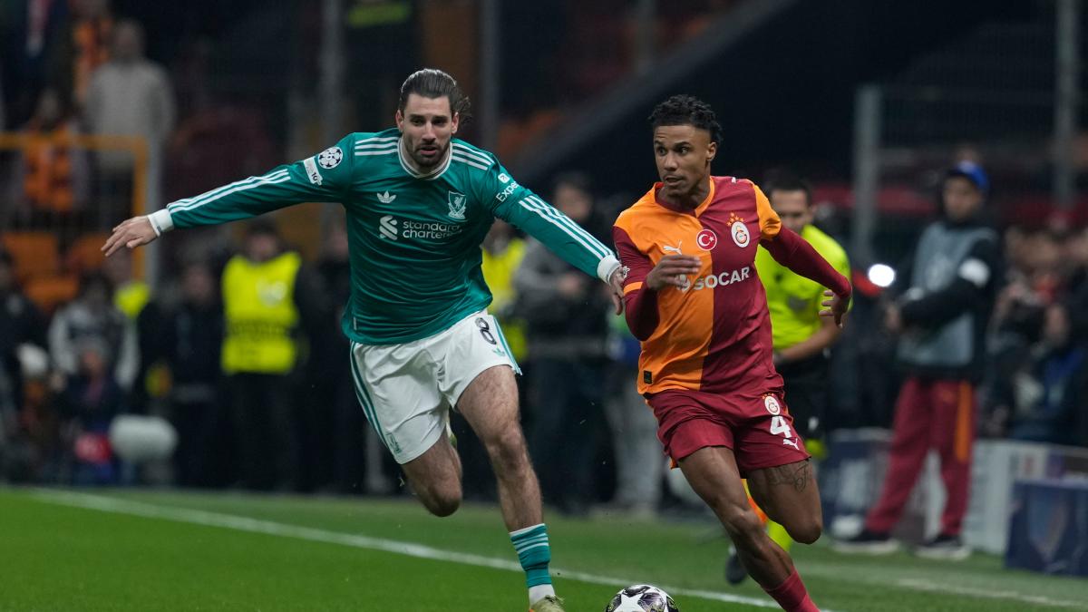 Segna un ex Juve, il Gala fa sul serio: il Liverpool cade a Istanbul