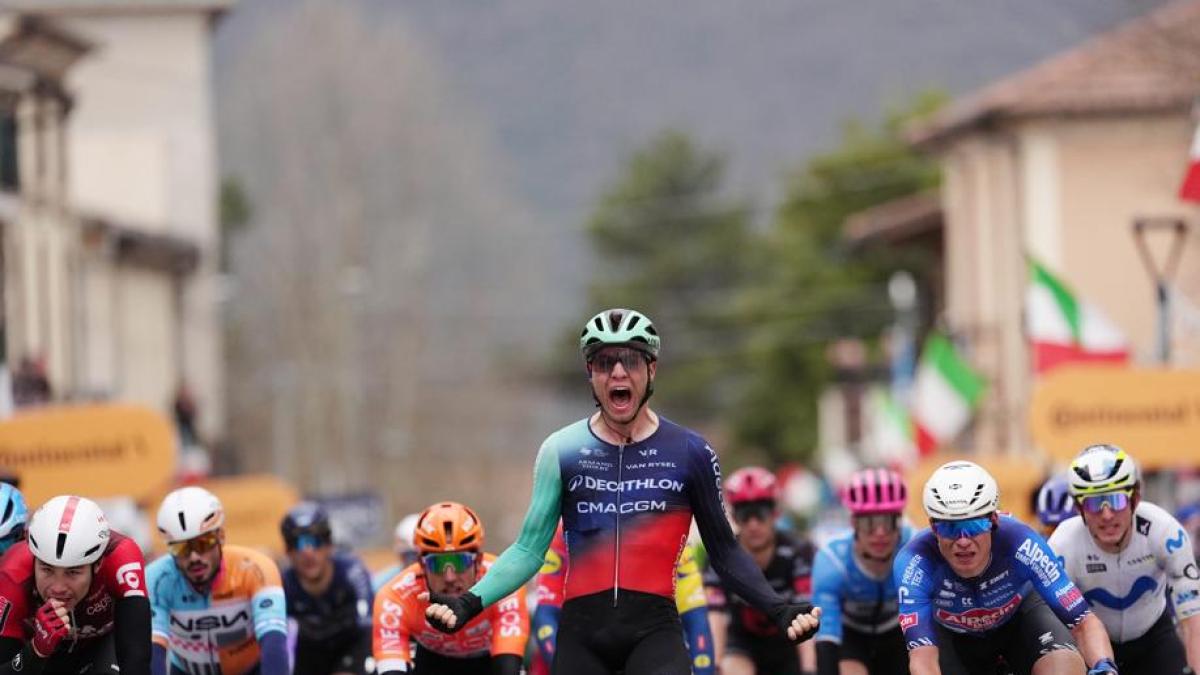 Tirreno Adriatico: trionfo a sorpresa di Andresen nella 3ª tappa. Del Toro ancora leader