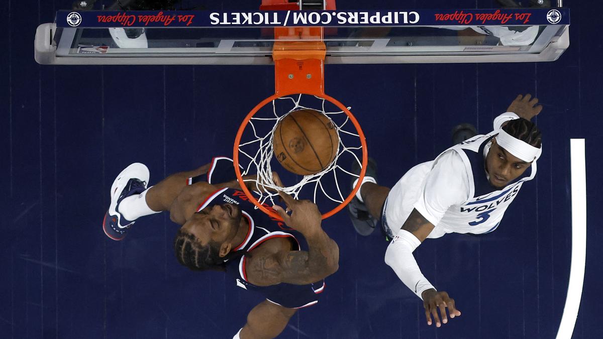Leonard ne mette 45: i Clippers spazzano via i Wolves. Jokic ancora in tripla doppia e Denver va