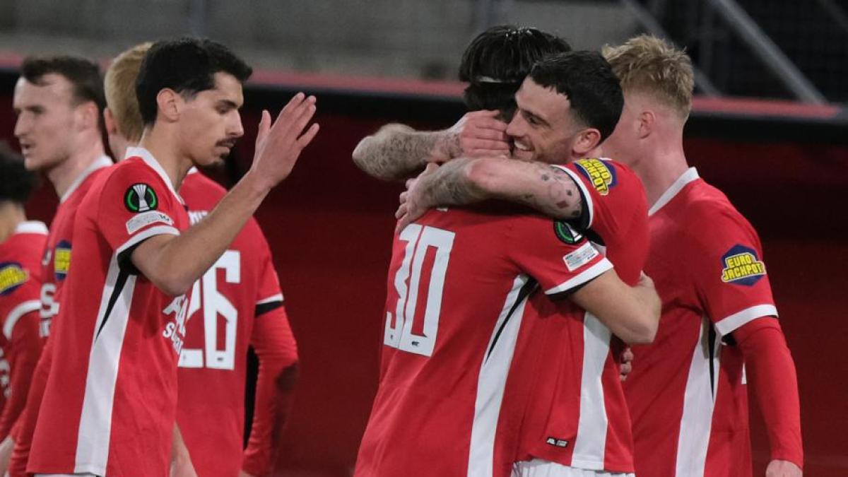 Strasburgo, Rayo e Shakhtar, che colpi. Super Parrott, l'Az vince