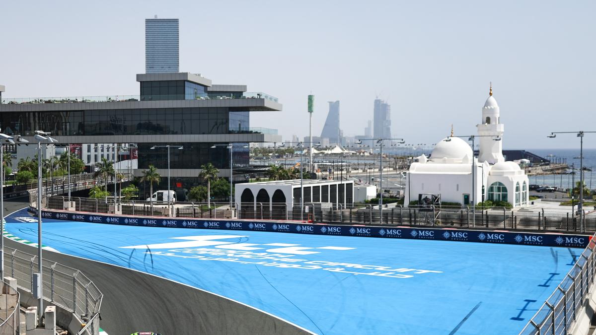 La guerra colpisce anche la F1: verso la cancellazione dei GP di Bahrein e Arabia, si attende l'ufficialità