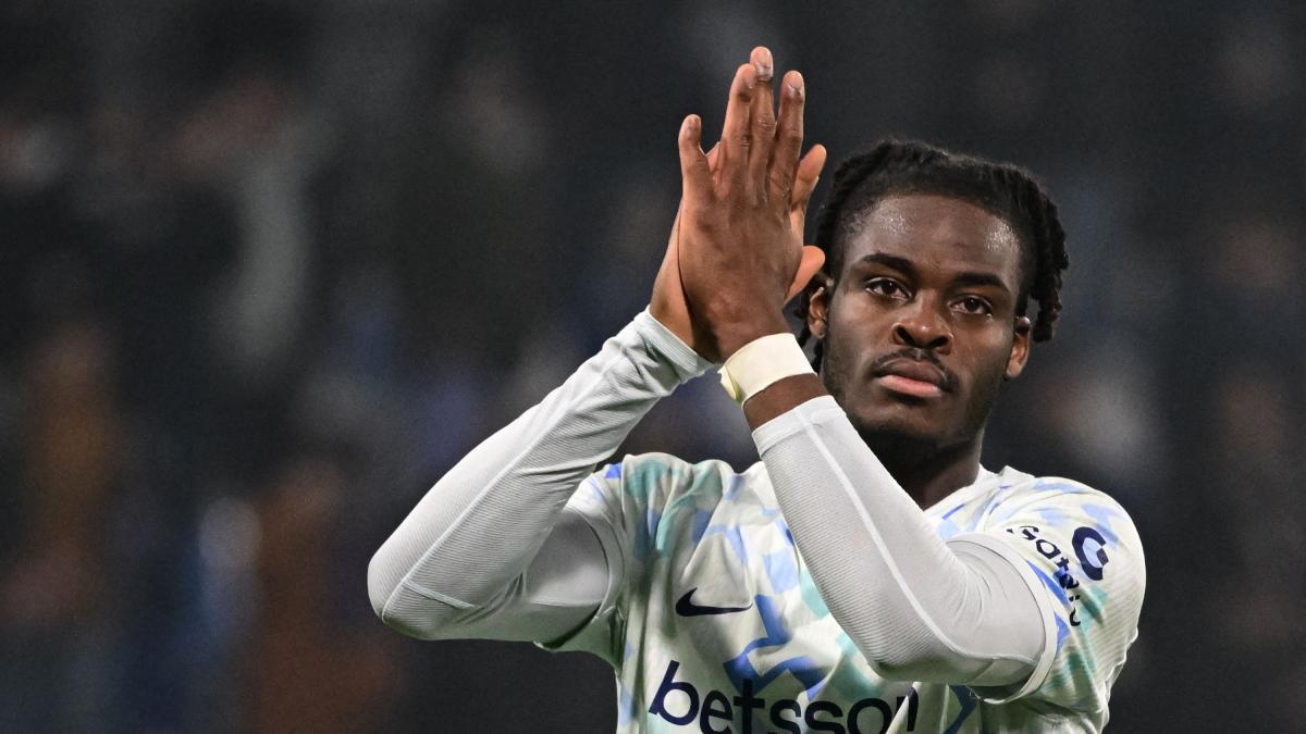 Inter, Bisseck ko fino al Cagliari: è duello per sostituirlo al centro della difesa