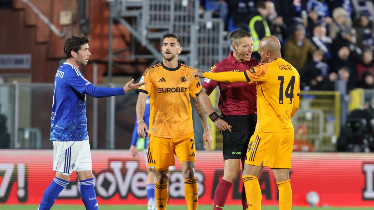 Le pagelle degli arbitri: Massa 5, quanti dubbi a Como. Manganiello ok fino al fattaccio, poi...