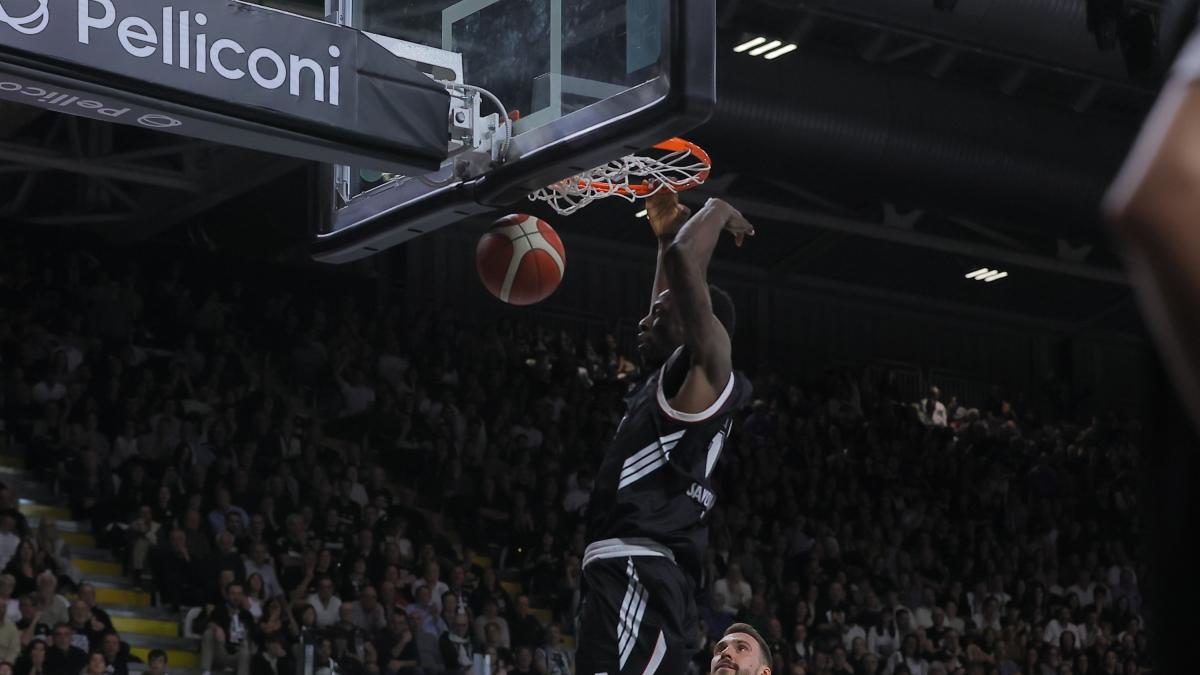 Eurolega: una Virtus decimata travolta dall'Hapoel Tel Aviv. Play-in sempre più lontani