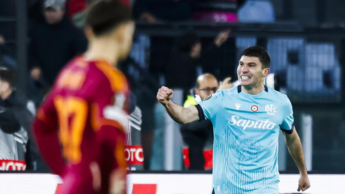 L'urlo di Cambiaghi! Al supplementare decide una gara folle: Roma fuori, Bologna ai quarti con l'Aston Villa