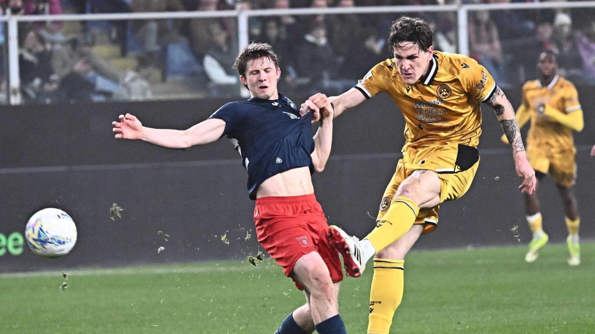 Genoa-Udinese, le pagelle: Ekuban 5, mai in partita. Zaniolo, un assist-gioiello da 6,5