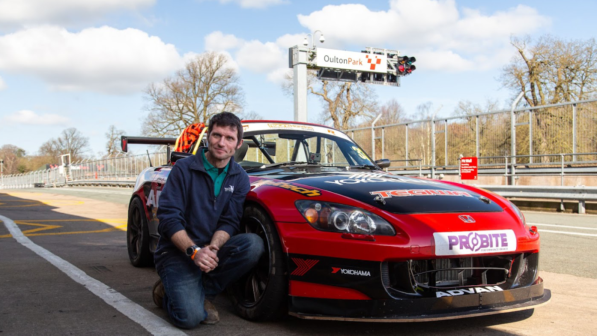 Guy Martin, la star del TT passa alle quattro ruote