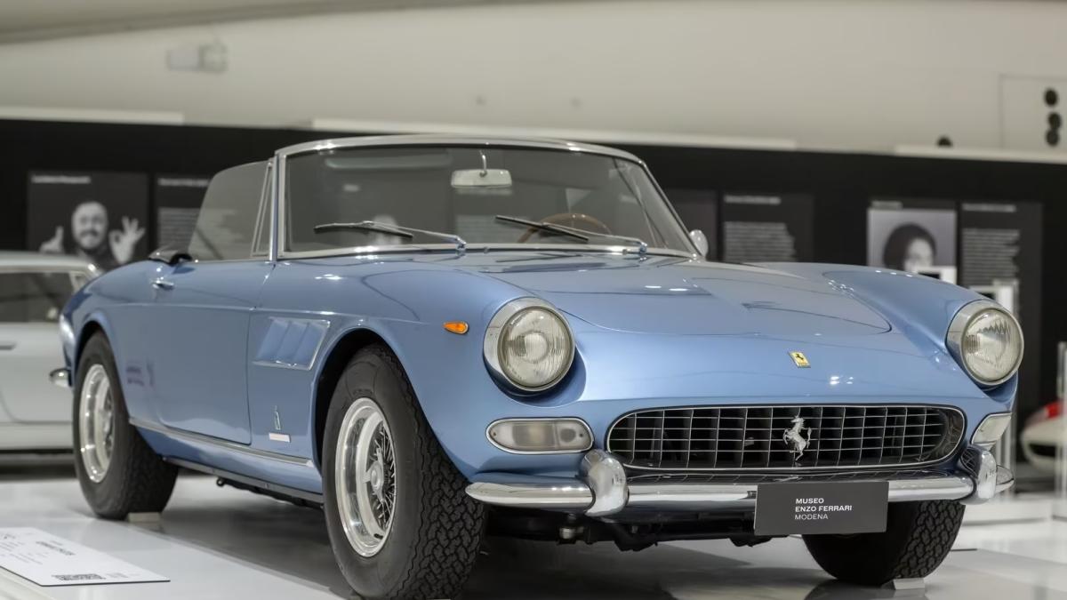 Addio a Gino Paoli: le auto, gli incidenti e quella "lunga storia d'amore" a quattro ruote