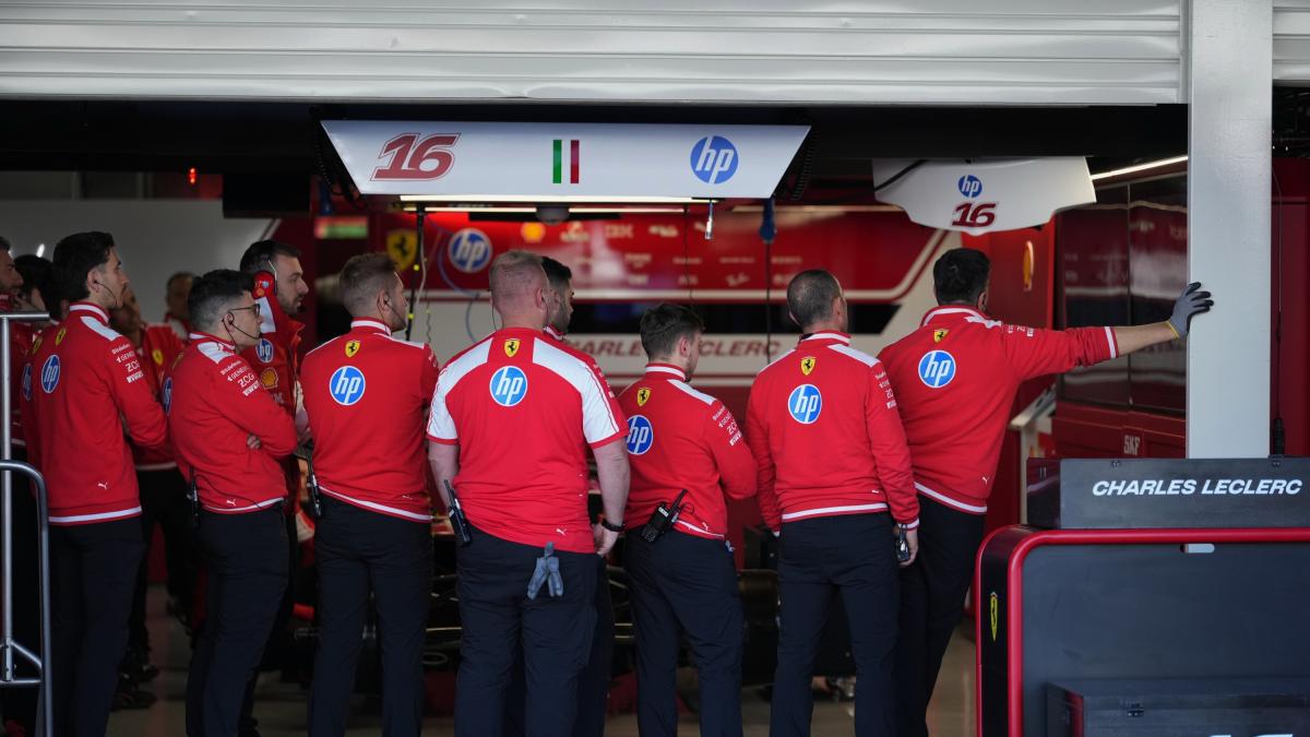 F1 LIVE Giappone, il giorno delle libere. Caccia alle Mercedes