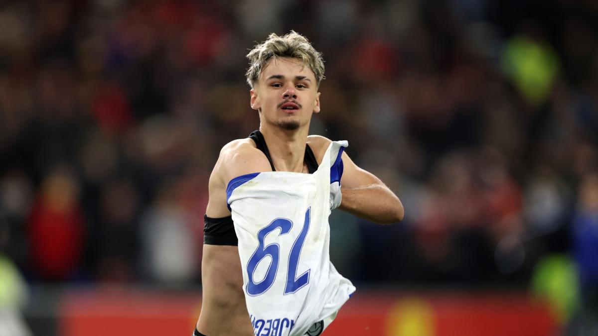 La Bosnia elimina il Galles ai rigori. E gli azzurri esultano davanti alla tv...