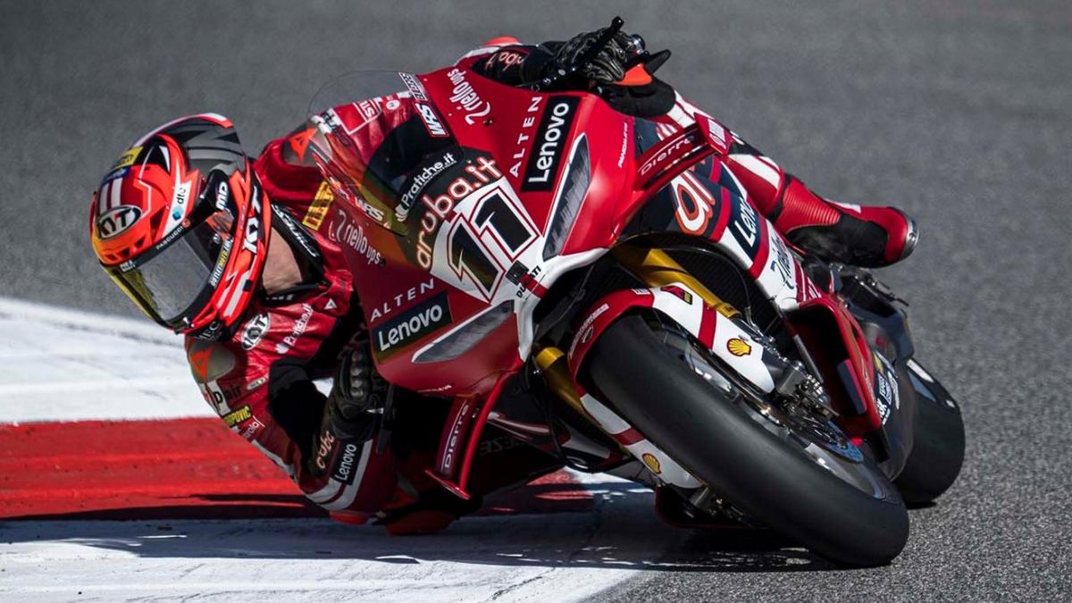 Superbike Portimao: Bulega e Lecuona, doppietta Ducati in Gara-1. Terzo Oliveira (Bmw)