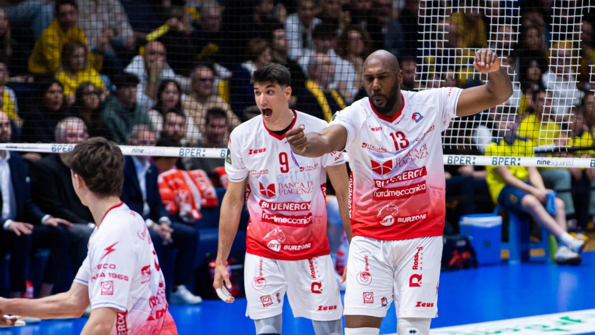 Superlega, super Mandiraci con 9 ace! E Piacenza si prende la semifinale