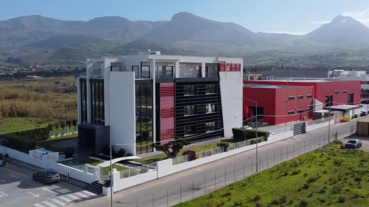 Software, intelligenza artigianale e campi solari a Partinico