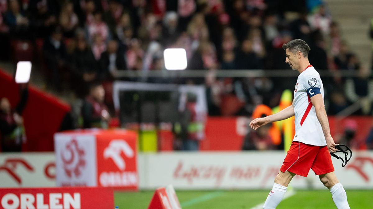 Osimhen, Kvara, Lewandowski: l'undici ideale degli esclusi dal Mondiale