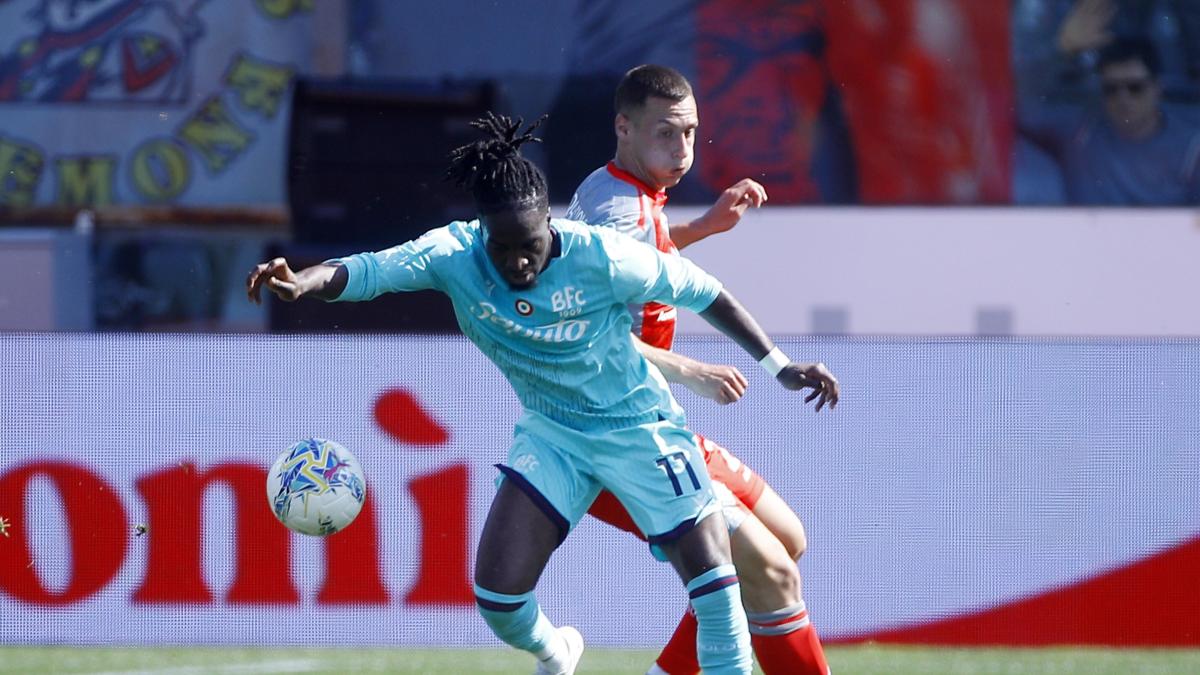 Cremonese Bologna azione di gioco