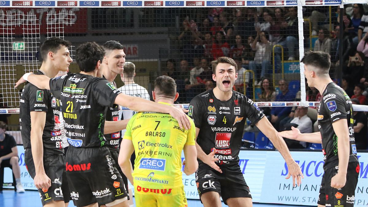 Playoff scudetto: Lube, ecco la zampata vincente. Verona battuta e serie in parità