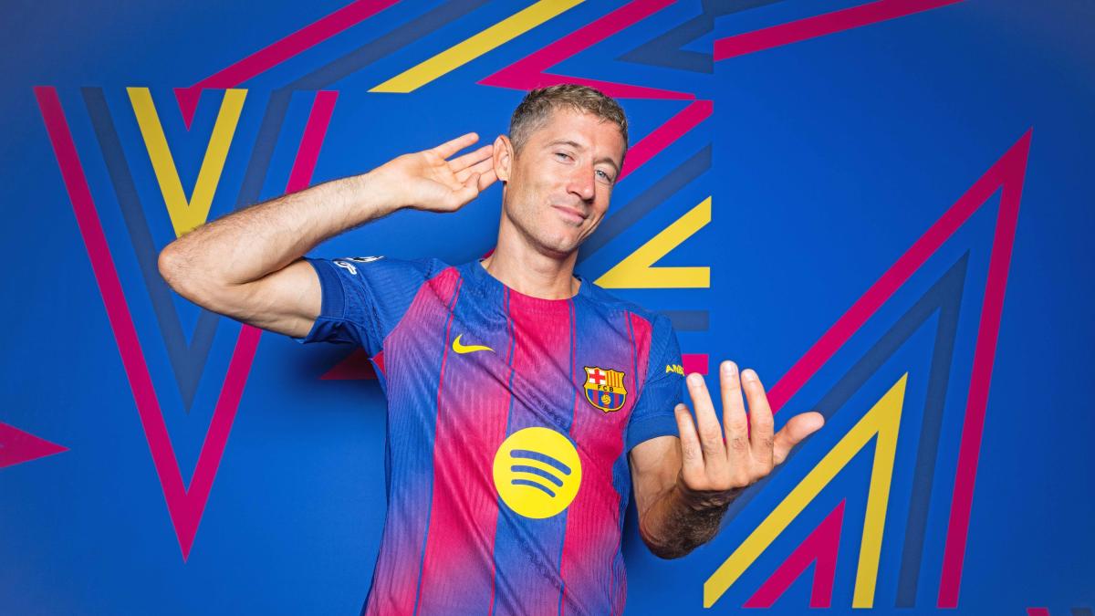 Milan, prendimi: Lewandowski si offre al Diavolo. Agenti al lavoro, ma c'è anche la Juve...