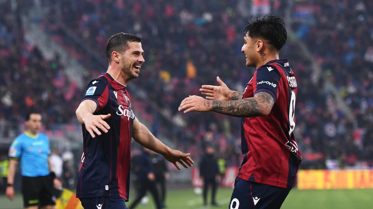 Bologna sul velluto: apre Freuler e chiude Orsolini, che torna a segnare. Lecce nei guai