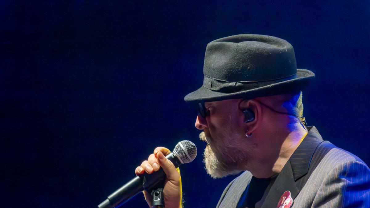 Mario Biondi: "Che brio con la Mercedes Amg GT"