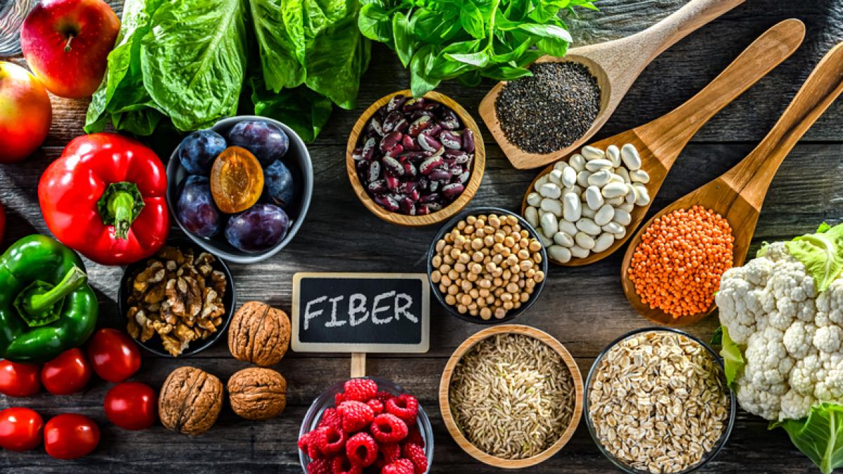 Alimenti ricchi di fibre: l'importanza di variare le fonti e 6 cibi da non farsi mancare