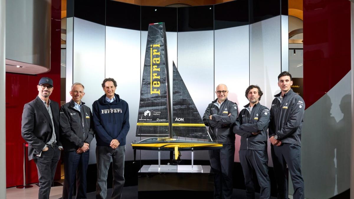 I segreti di Ferrari Hypersail, la "navicella spaziale" pronta a battere ogni record sull'acqua