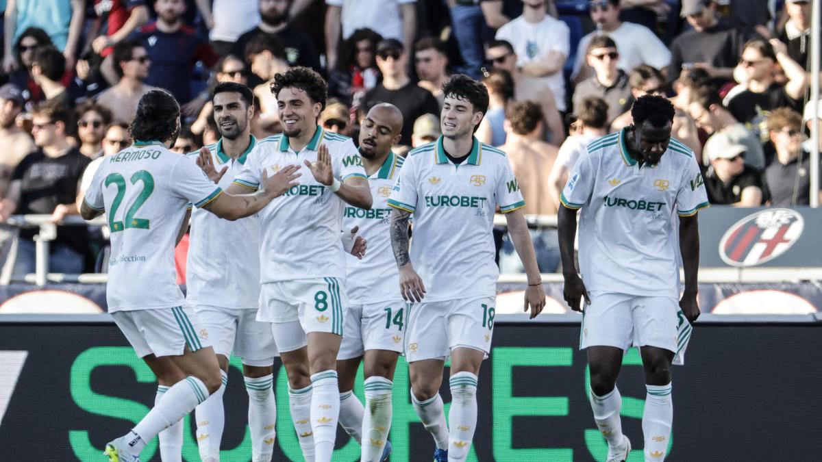 Malen è l'uomo Champions del Gasp: la Roma passa a Bologna e mette pressione a Milan e Juve