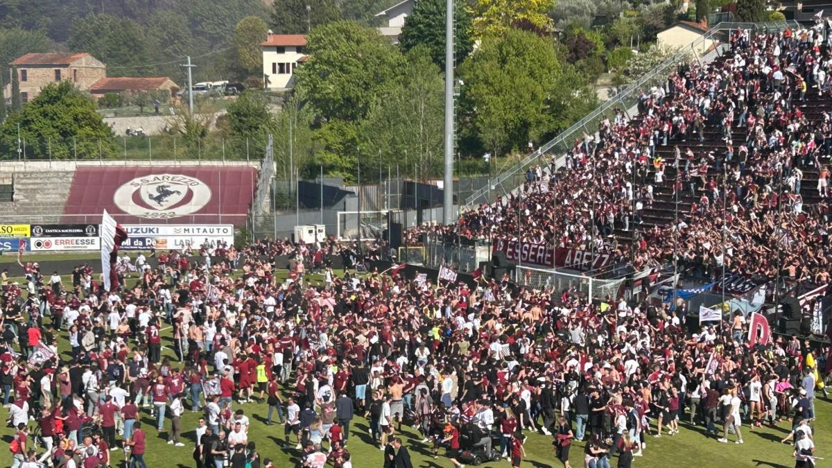 Serie C, Arezzo regina del suo girone: la squadra di Bucchi è tornata in serie B!