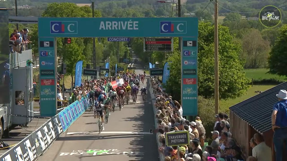 Tour de Bretagne, Magagnotti ancora a segno