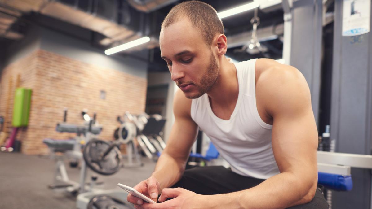 Chiedere consigli di fitness a ChatGPT: quando ha senso e quando no