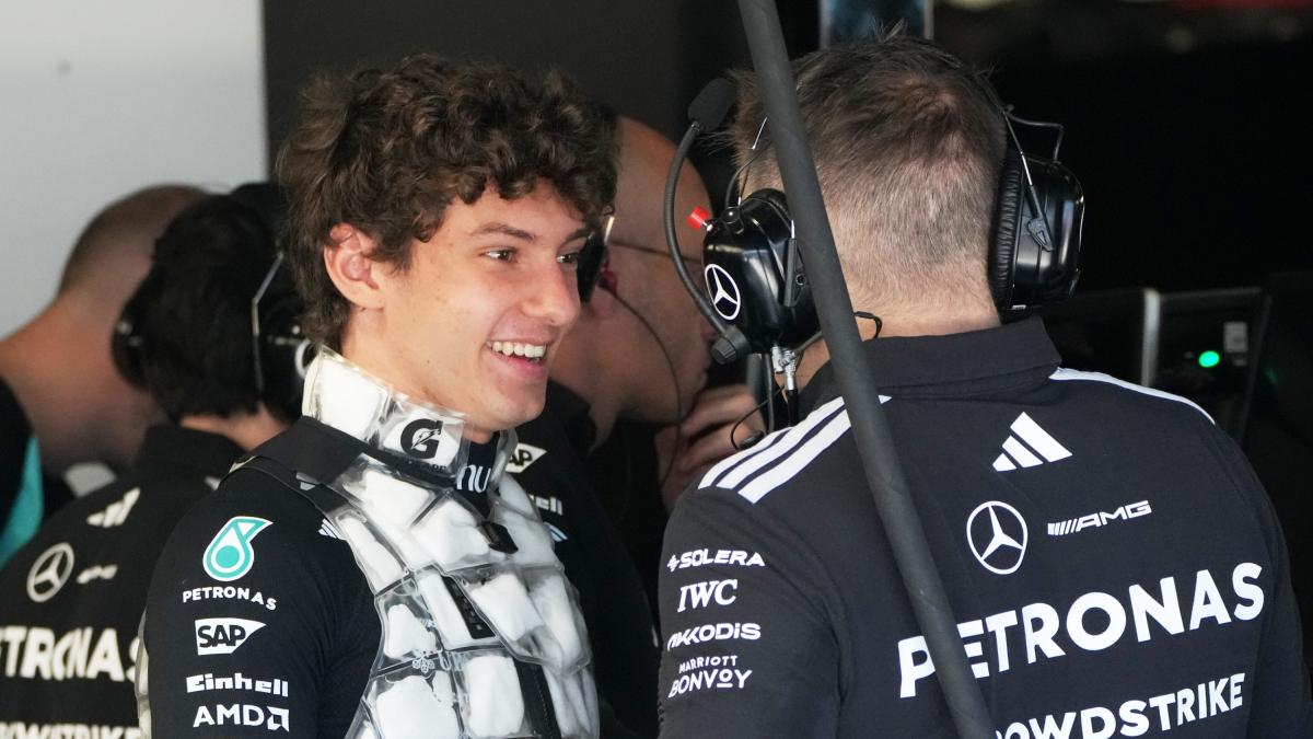 Russell nervoso: "Fatico, non è la mia pista". E intanto Kimi con la stessa Mercedes vola
