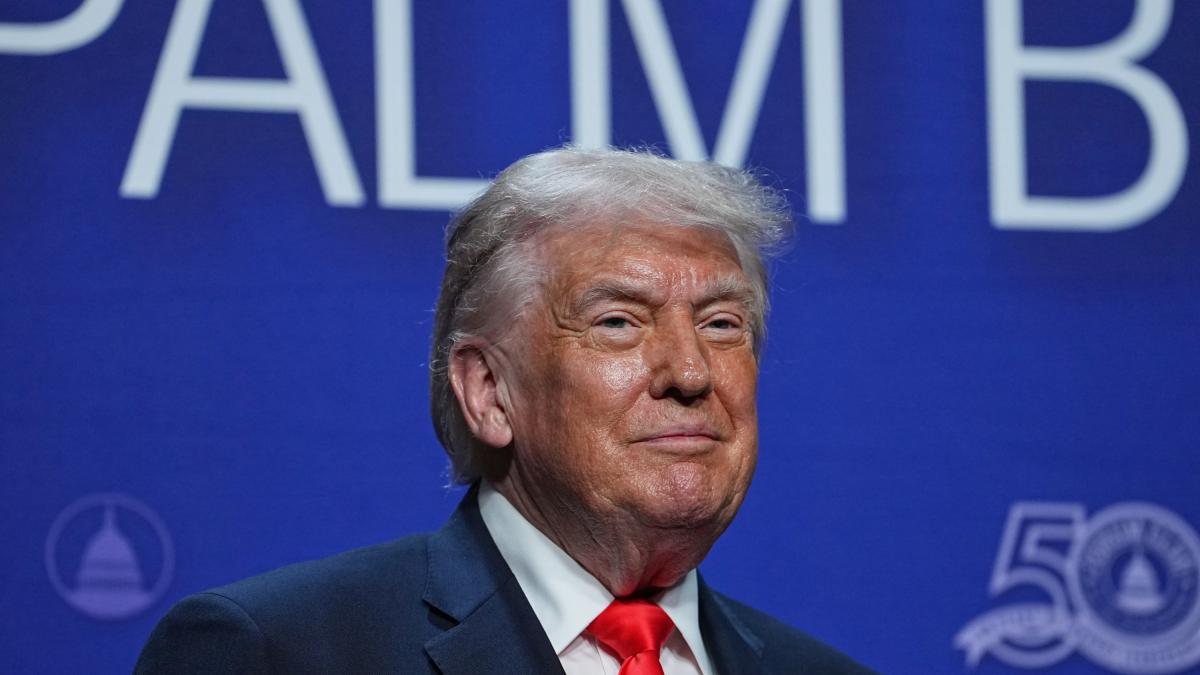 Trump minaccia dazi al 25% sulle auto europee: "L'Ue non rispetta l'accordo commerciale"