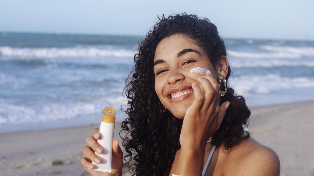 Gli errori più comuni con la crema solare che espongono al rischio di cancro alla pelle